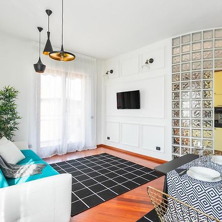 Santa Chiara Apartment By Myhomeincomo Ngoại thất bức ảnh
