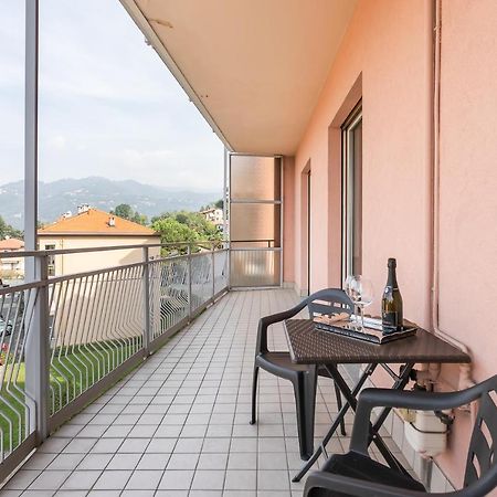 Santa Chiara Apartment By Myhomeincomo Ngoại thất bức ảnh
