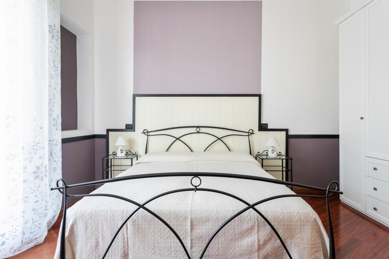 Santa Chiara Apartment By Myhomeincomo Ngoại thất bức ảnh