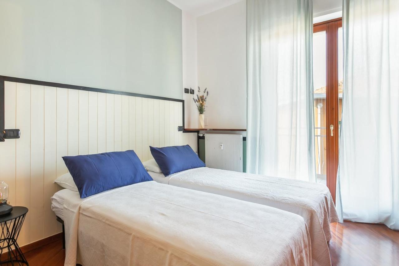 Santa Chiara Apartment By Myhomeincomo Ngoại thất bức ảnh