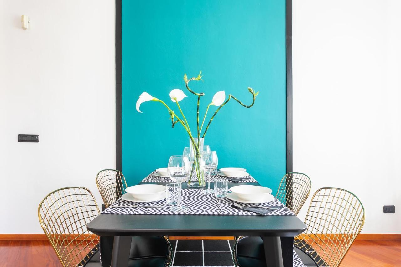 Santa Chiara Apartment By Myhomeincomo Ngoại thất bức ảnh