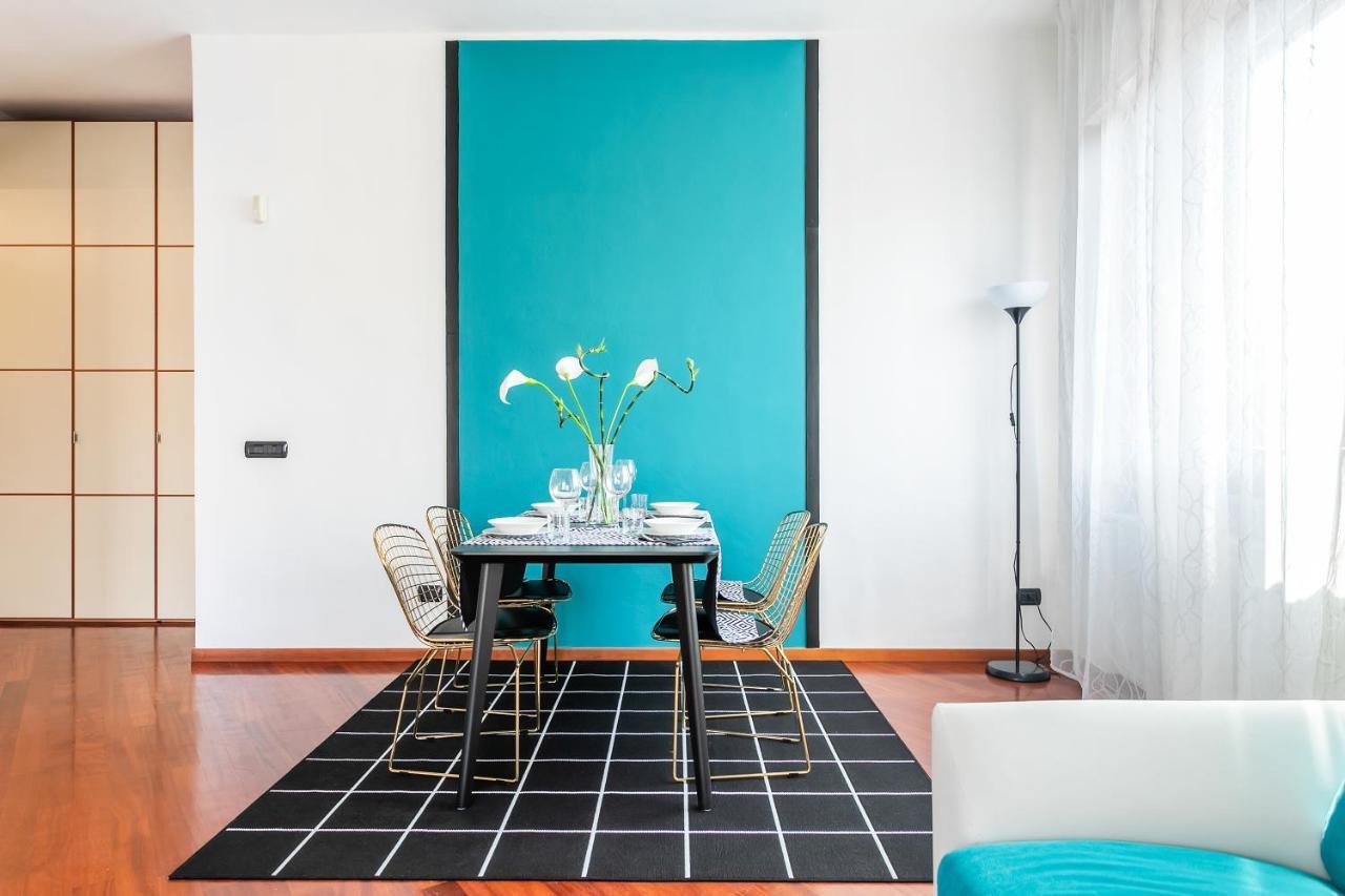 Santa Chiara Apartment By Myhomeincomo Ngoại thất bức ảnh